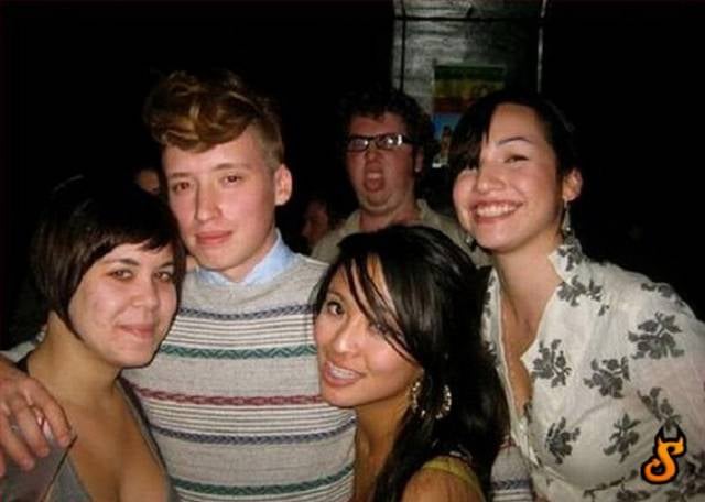 2. Arka planda kalırsınız.