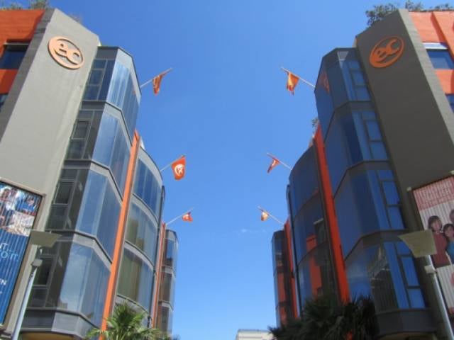 2. St. Julian's'ta yer alması.