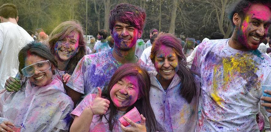 11. Genç nüfusla yaşarsınız.