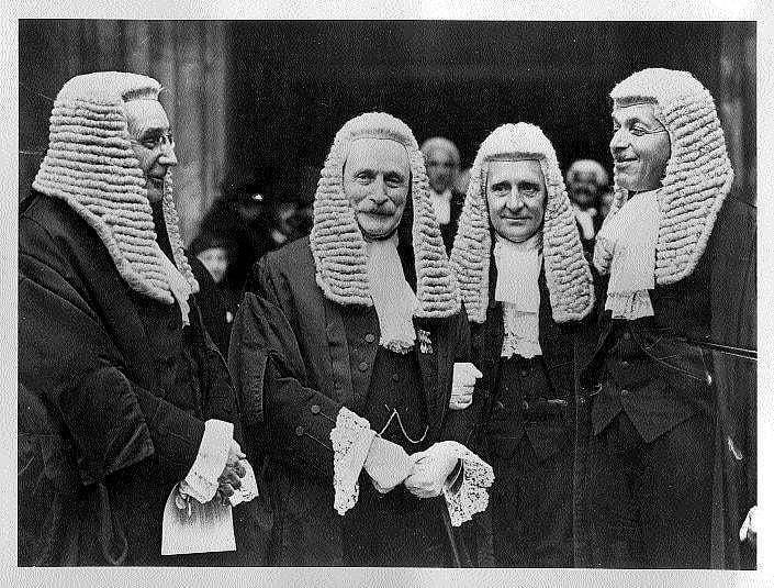 15. Hukuk öğrencisiyseniz burada şanslısınız.