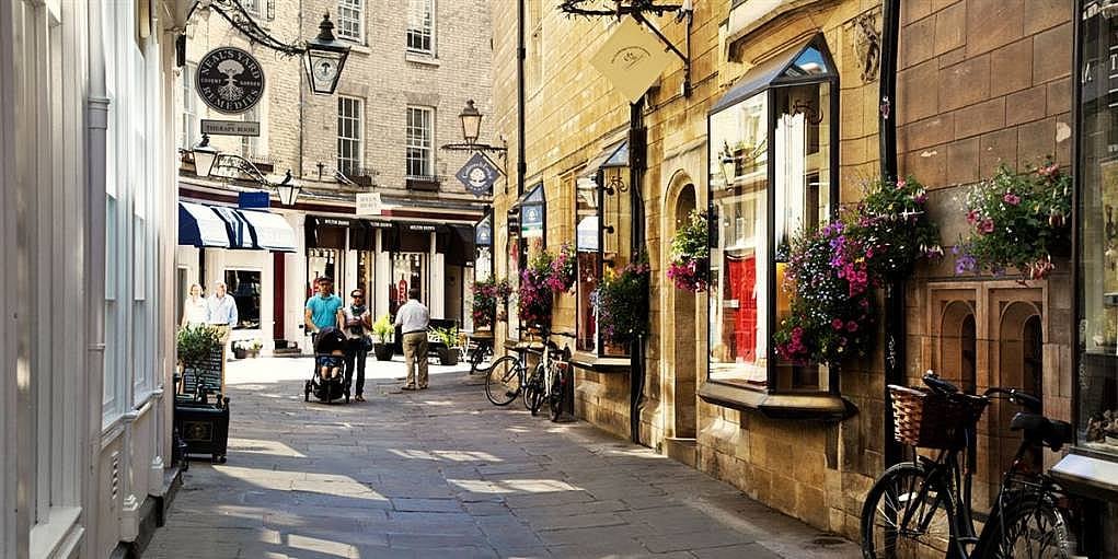 4. Merkezde tüm yollar meydana çıkar.