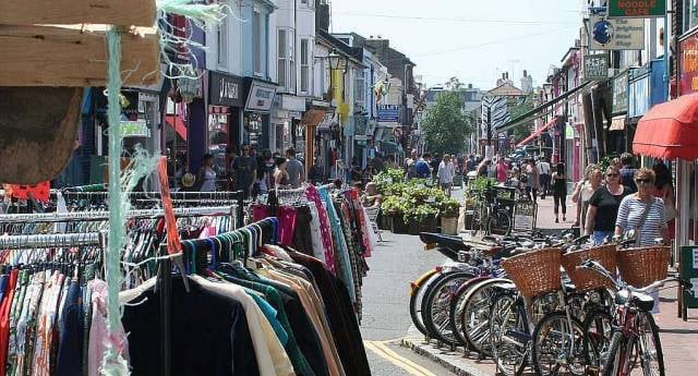 4. North Laine'de alışveriş yapın.