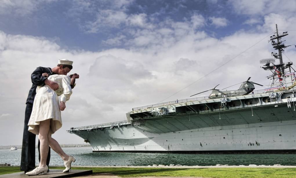 2. Midway Müzesi'ne giderek uçak gemisini gezebilirsiniz.