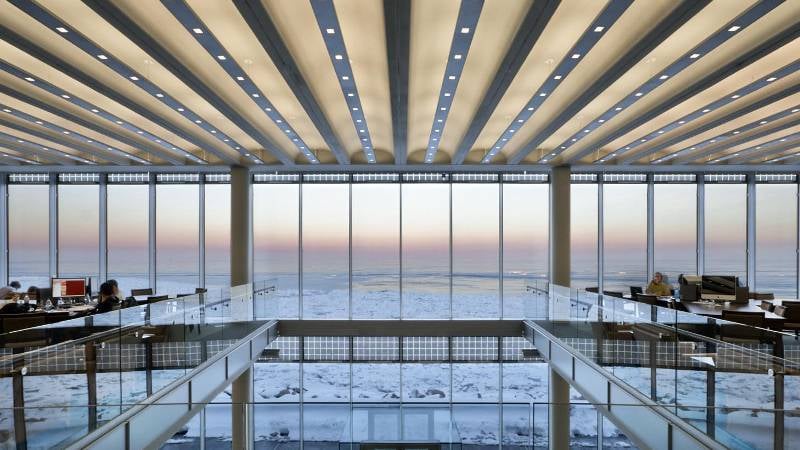 19. Klarchek Information Commons, Loyola University (Chicago)