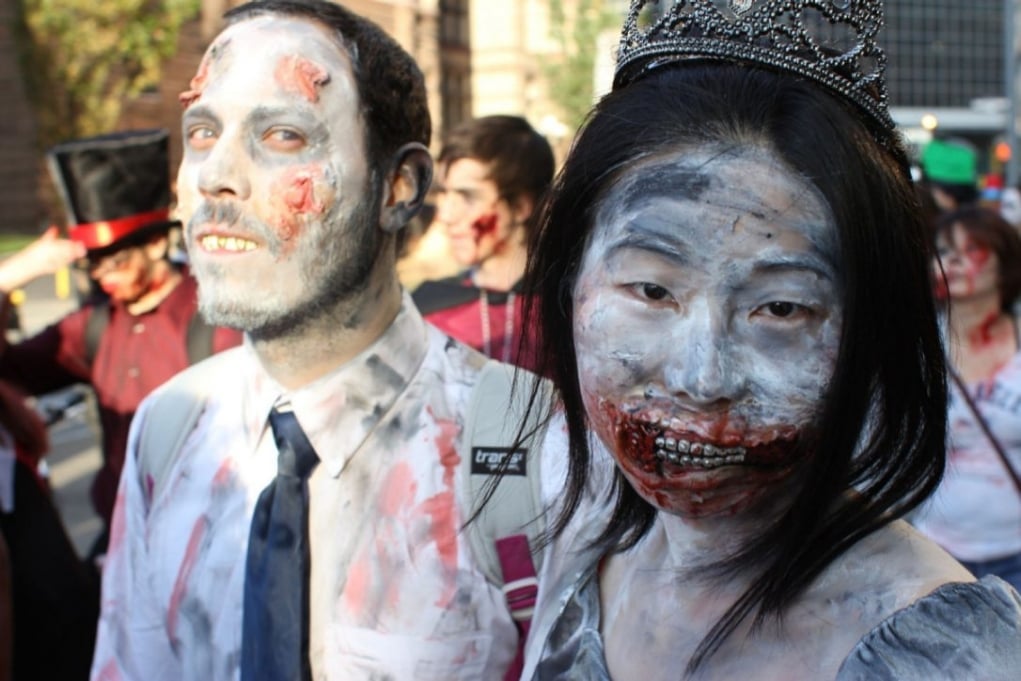 16. Toronto'yu zombiler mi basmış?