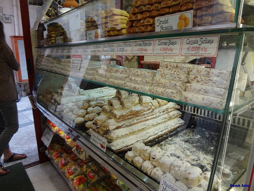 2. Üstüne bir de tatlı alalım.