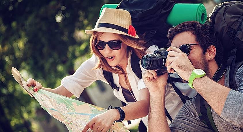 Yurtdışında Yanınızda Mutlaka Bulundurmanız Gereken 5 Şey