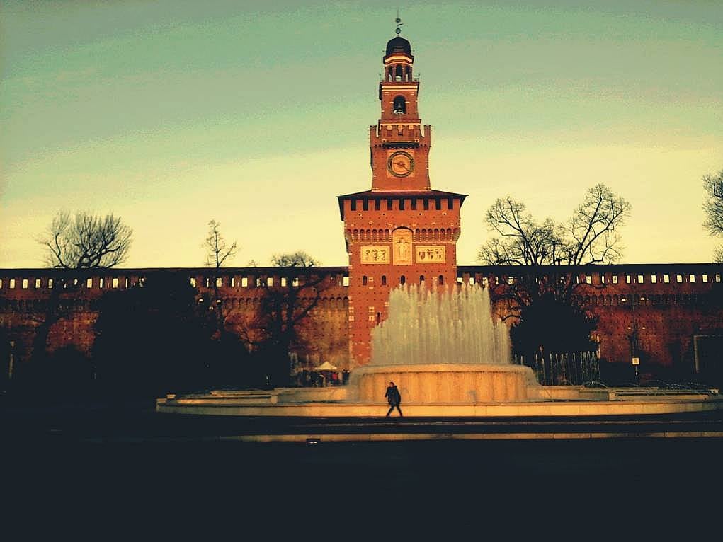 21. Sforzesco Şatosu'na bak sen!