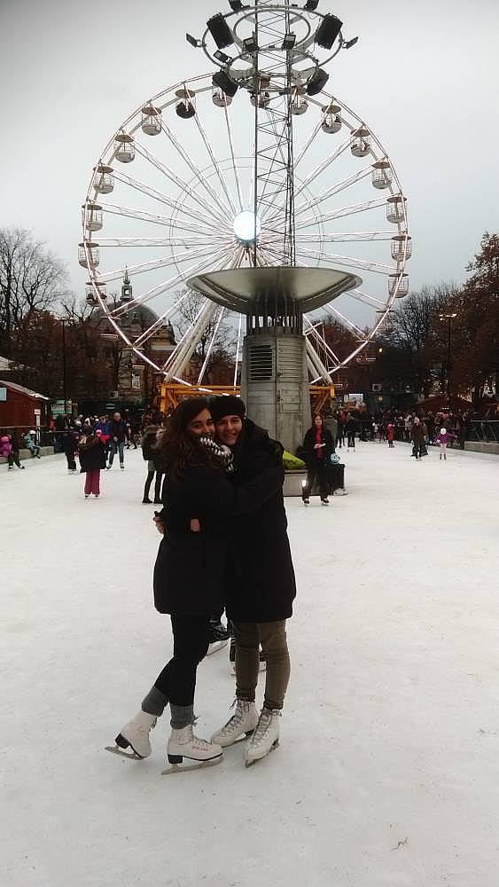 38. Oslo'ya gitmişken buz pateni yapmadan dönmek olmazdı.