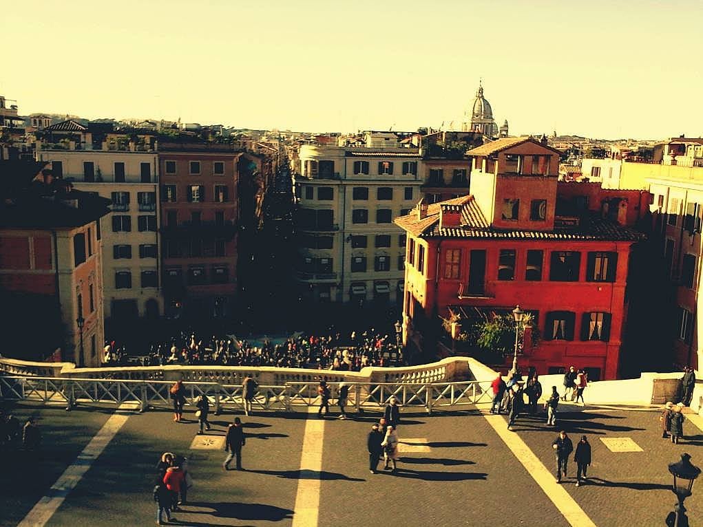 29. İspanyol merdivenlerinde dinlenmek harikaydı.