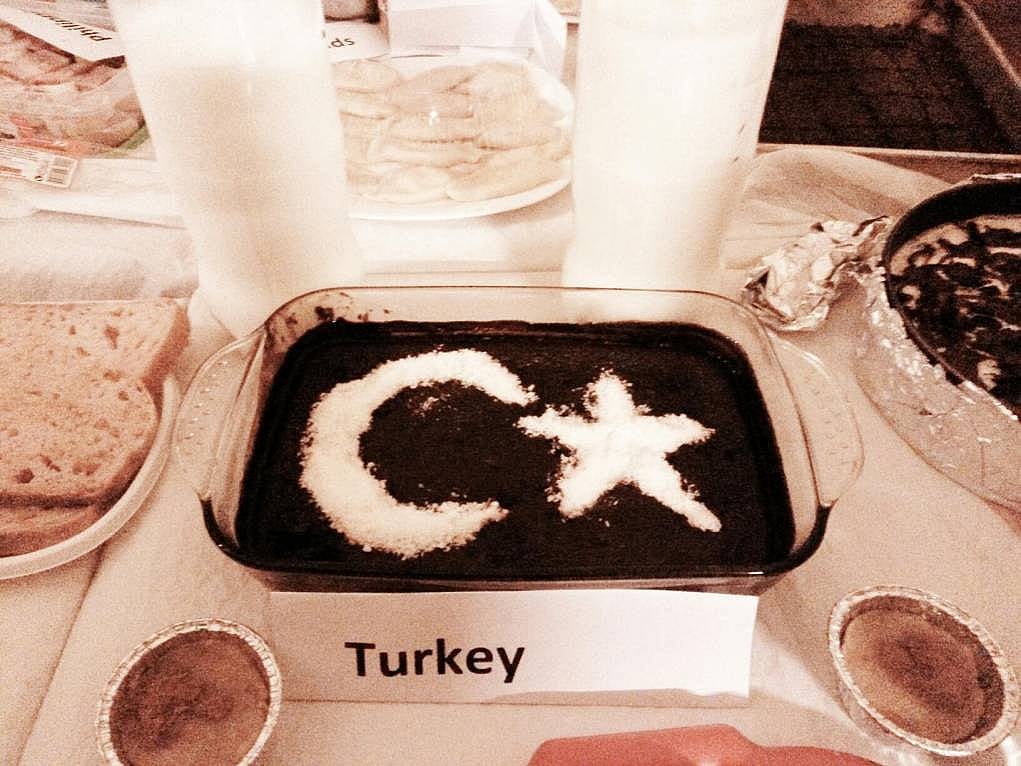 10.Ülke yemekleri tanıtım gecesi olur da katılmaz mıyım?