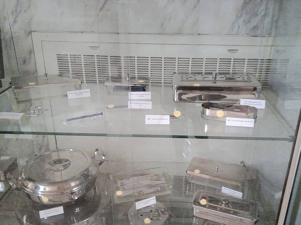 13. Eskiden kullanılan tıbbi malzemeleri inceleme imkanı.