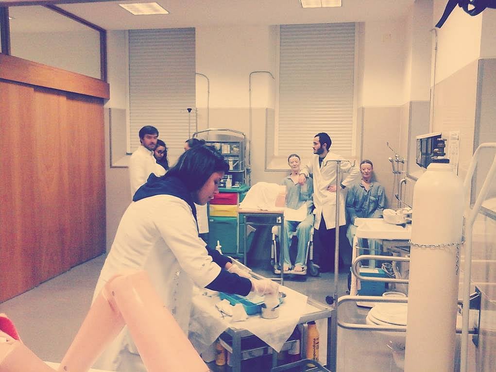 8. Hemşirelik fakültelerinin gelişmiş laboratuvara sahip olması.