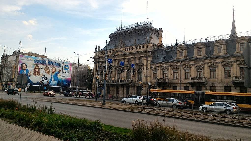 7. Hayatımda hiç duymadığım bir kelimeyi, şu günlerde çok duyuyordum: Dzień Dobry