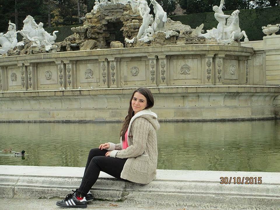 12. Hayatımda bir şişe suya hiç 3 euro vermemiştim.