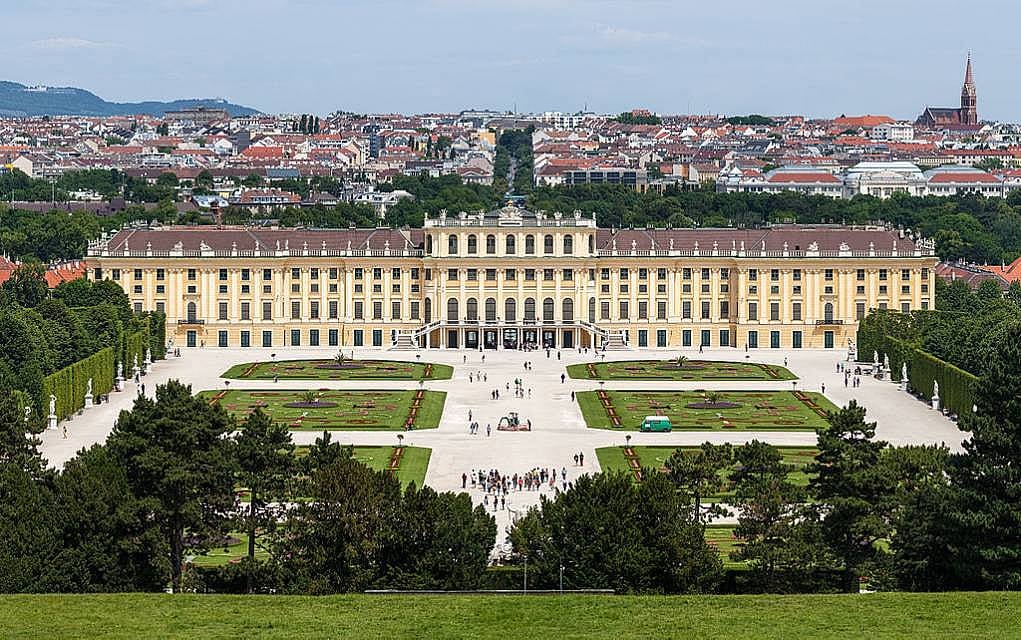1. Schönbrunn Sarayı