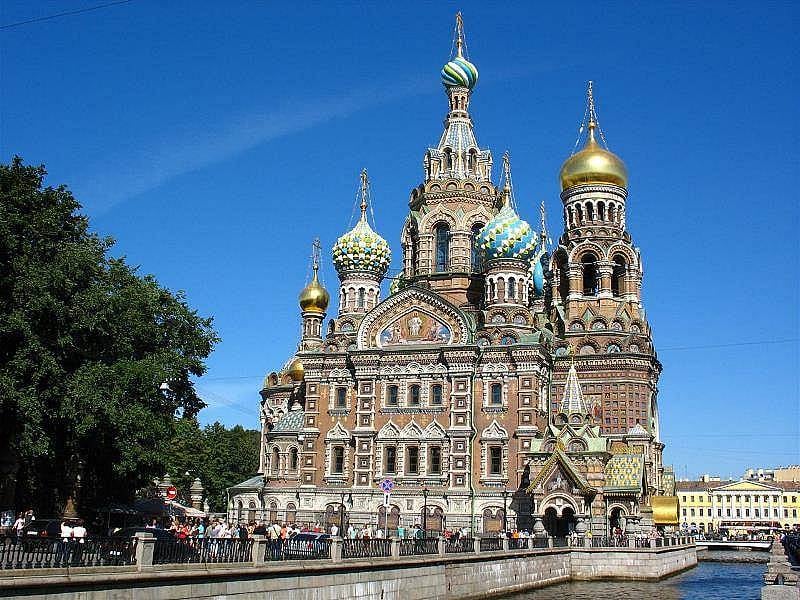 8. İhtişamlı yapı Kanlı Kilise'yi ziyaret edin.