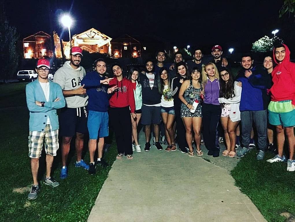 5. Bir ara topladım valizleri Türkiye’ye dönüyordum.