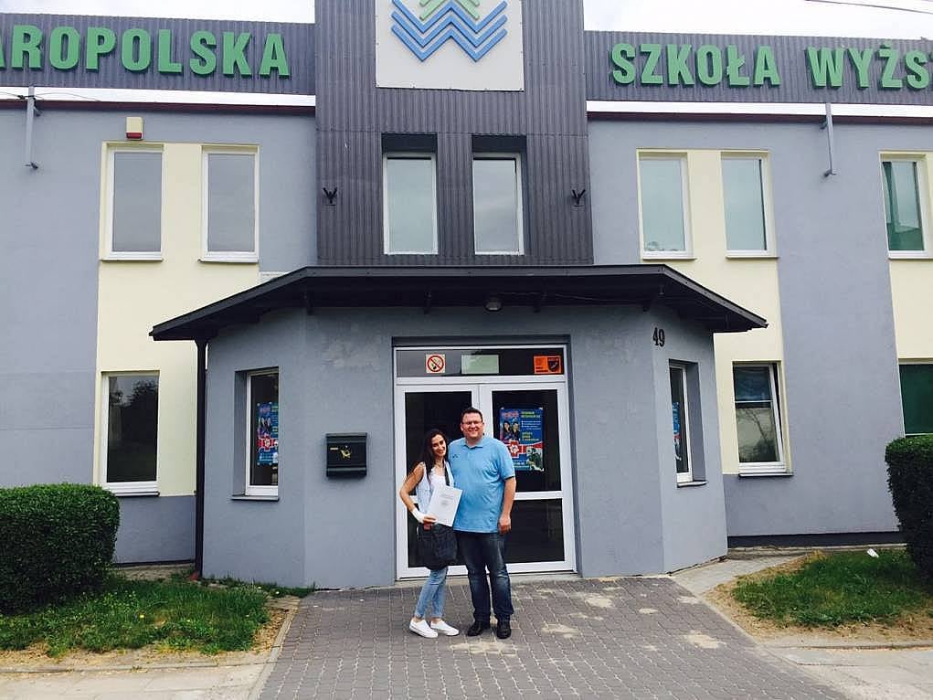 19. Okuldan mezuniyet belgelerimizi de aldık.