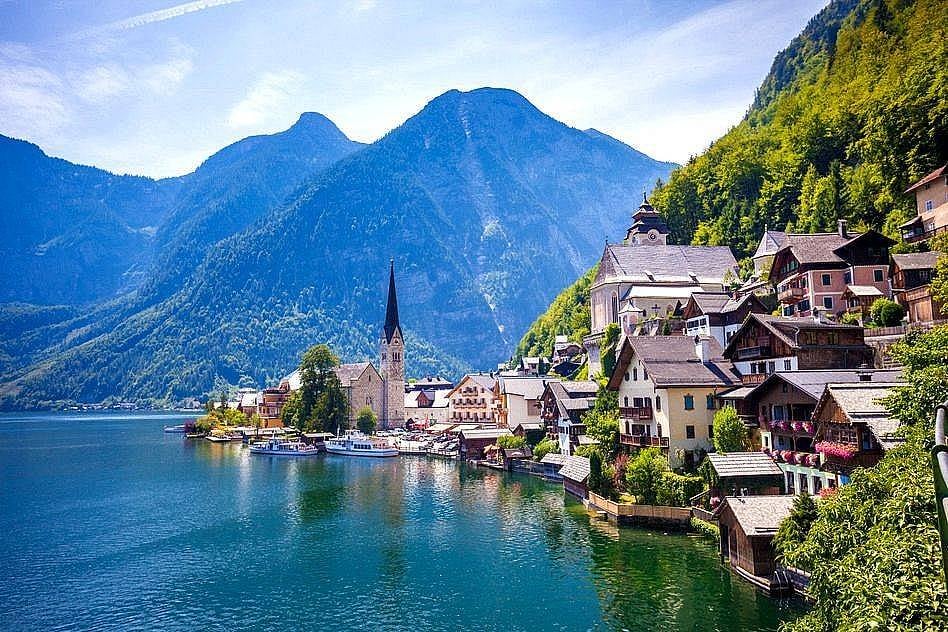 5. Hallstatt (Avusturya)