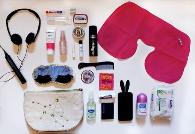 3. Kozmetik ve bazı temel eşyalarınızı yanınıza alın.