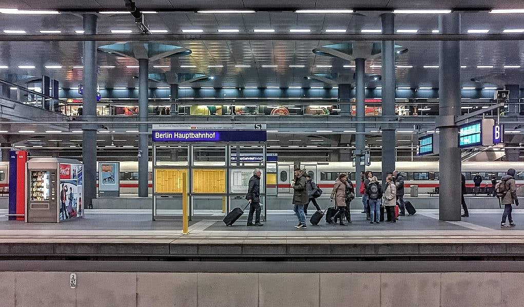 16. Havalimanına erken gidin.