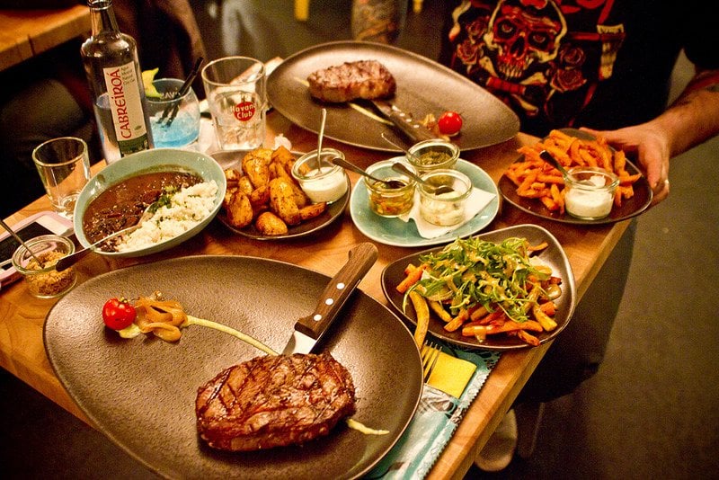 5. Bir Amerika klasiği biftek ve burger!