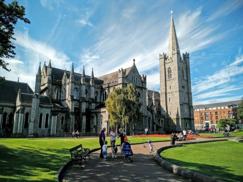 İrlanda’da Dil Eğitimi Almak için Neler Yapmalıyız?