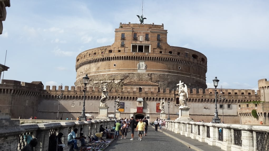 9. Kutsal Melek Kalesi (Castel Sant Angelo)'nin etkisine kapılın.