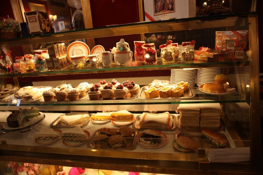 2. Bana sorarsanız Tiramisu ve dondurma Romalılardan sorulur.