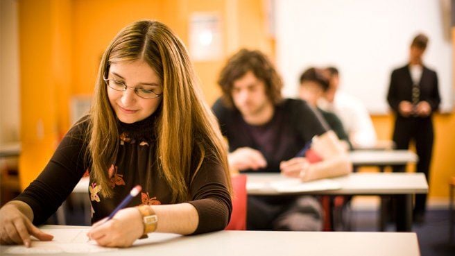 İngilizce Seviyenizi Merak Mı Ediyorsunuz? Ücretsiz IELTS Sınavını Deneyin!