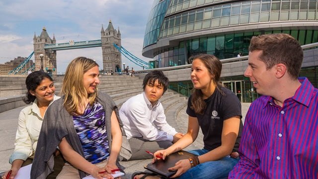 9. Dil okulu tercihinizi şehir dışından yana kullanmanız size fiyat açısından avantaj sağlayacaktır.