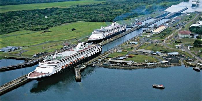 15. Panama Kanalı'ndan geçerken en düşük ücreti ödeyen Amerikan asıllı Richard Halliburton adında bir yüzücüdür.