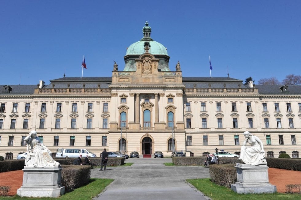 2. Çek Teknik Üniversitesi