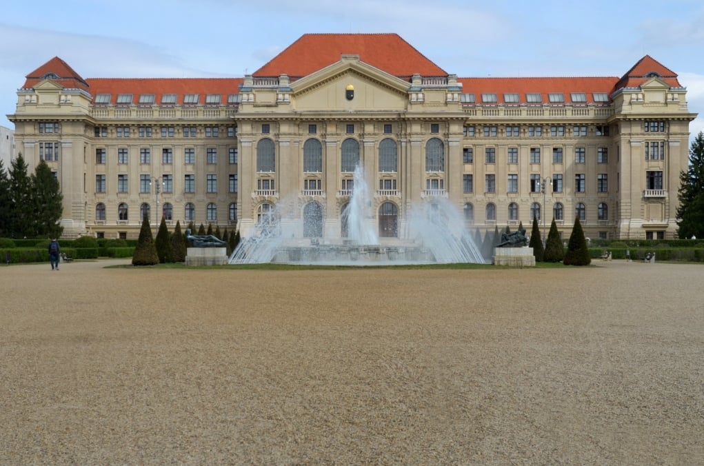 4. Debrecen Üniversitesi
