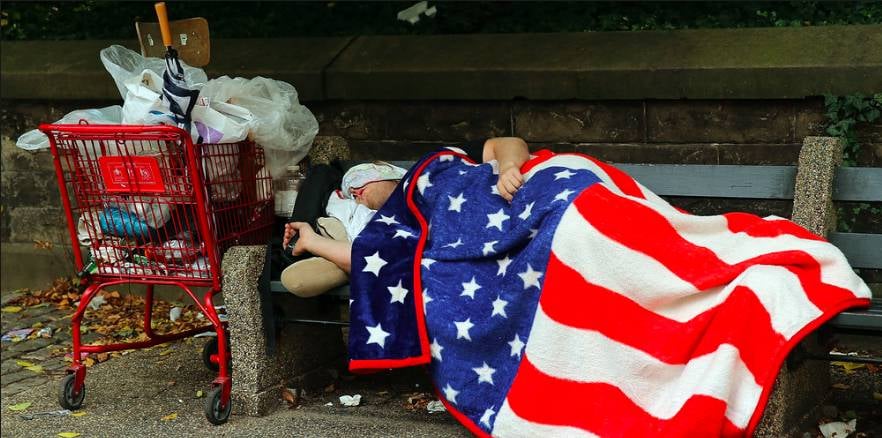 3. New York'taki evsiz insanların sayısı yaklaşık 60.000'i bulmaktadır.