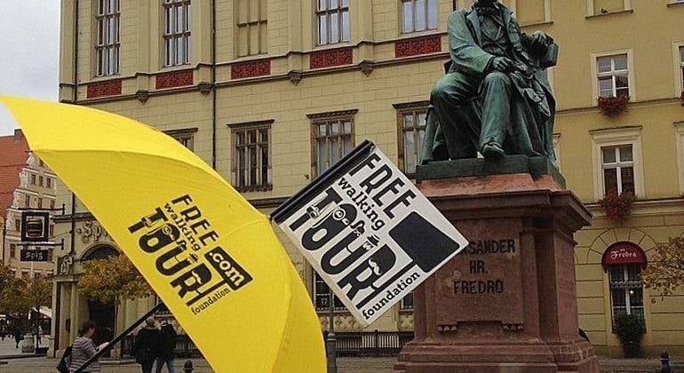 6. Rehber eşliğinde şehir turlarına katılabilir miyim?