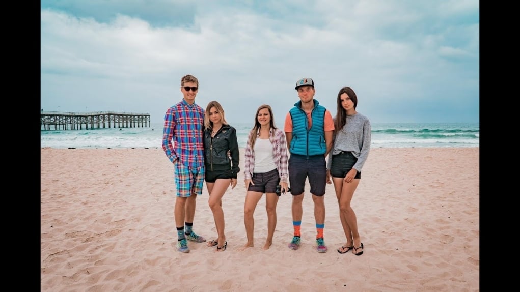 İzleyeni Bambaşka Bir Dünyaya Götüren Nefes Kesici Work and Travel Macerası