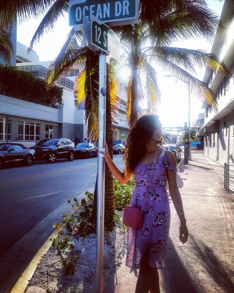 11. Gündüzü ayrı gecesi ayrı güzel olan yer - Ocean Drive