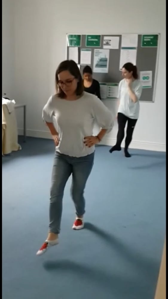 7. Irish dance öğrenmeden dönülmemeli.