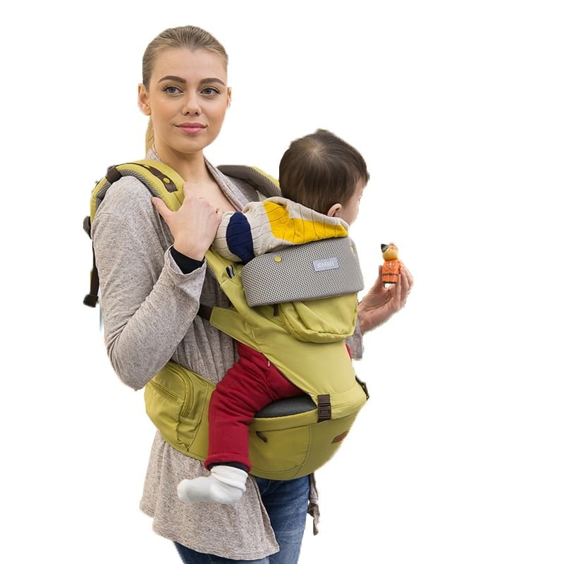 8. Eğer bebeğinizle seyahat etmeniz gerekiyorsa bebek arabası yerine kanguruyu tercih edin.