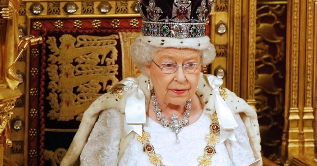 6. Dünyadaki tüm toprakların 6'da biri resmi olarak İngiltere Kraliçesi'ne aittir.