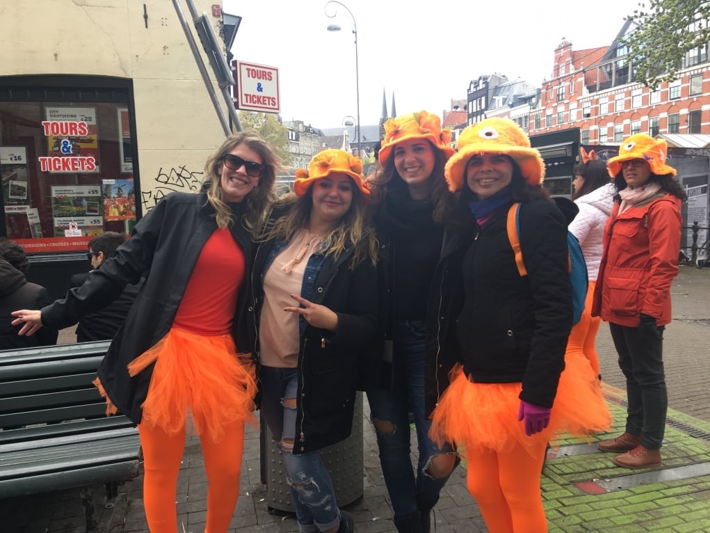 5. Hayatınızda görmediğiniz en çılgın kostümlerle karşılaşırsınız.