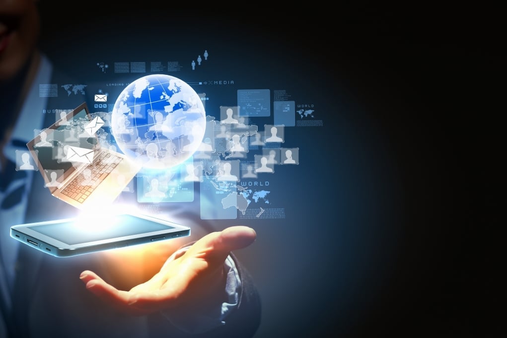 3. Dünyayı yakından takip et.