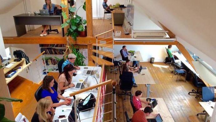 8. Charles Üniversitesi'nin bulunduğu Çekya’da işsizlik oranı %4'tür.