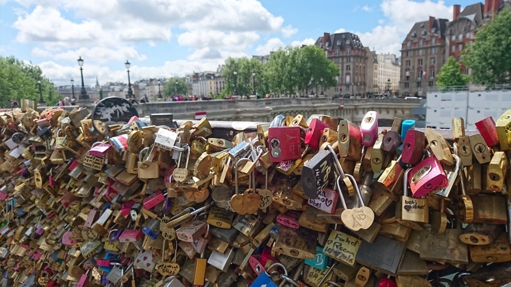 6. Pont des Arts (Aşıklar Köprüsü), Paris