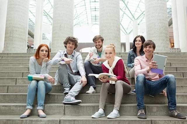 Polonya'da Üniversite Neden Mantıklı?