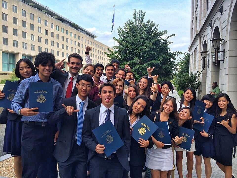 1. Ana dili İngilizce olan insanlarla tanış, dilini geliştir!