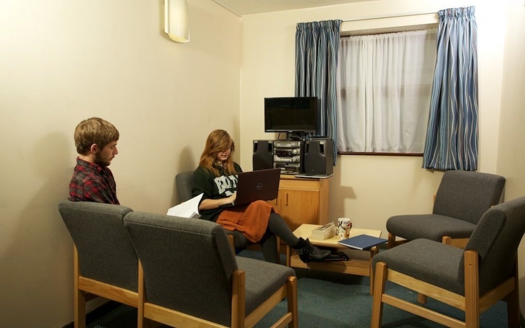 4. Konaklama ayarlanıyor mu iyice öğrenin.