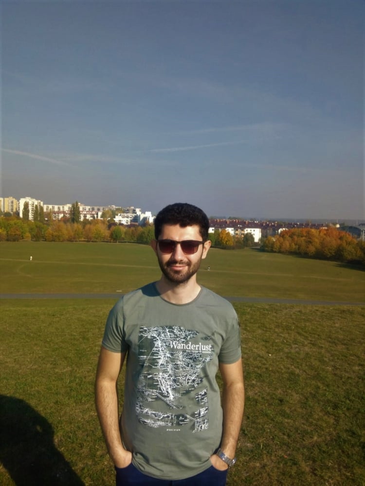 Fotoğraf boş bir arsa gibi görünebilir ama orası şehir parkının bir bölümü.